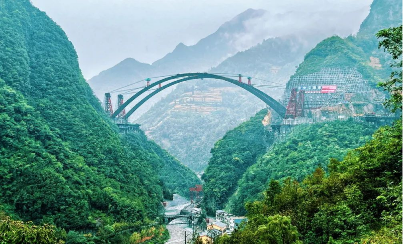 巴山之巅舞芭蕾   天元助力谱新篇